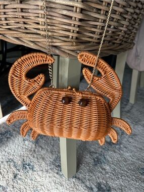 NWT Tommy Bahama Woven Crab-Shaped Wicker Handbag